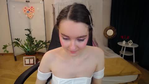 Snapshot of sweetintouch chatting on 02-25-25, 06:53 sweetintouch online show from 02-25-25, 06:53