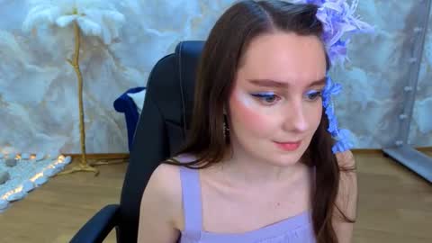 Snapshot of sweetintouch chatting on 09-12-25, 03:28 sweetintouch online show from 09-12-25, 03:28
