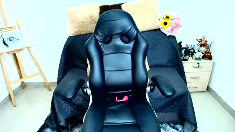 Snapshot of sweetisabella__ chatting on 06-07-26, 05:11 Isabella online show from 06-07-26, 05:11