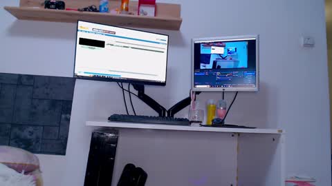 Snapshot of sweetjess022 chatting on 01-09-25, 10:31 jessica online show from 01-09-25, 10:31