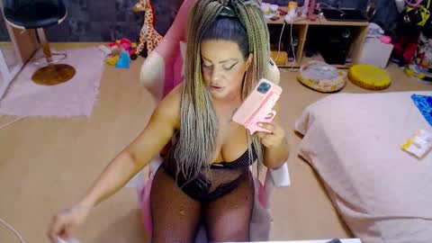 Snapshot of sweetjess022 chatting on 09-25-25, 10:13 jessica online show from 09-25-25, 10:13