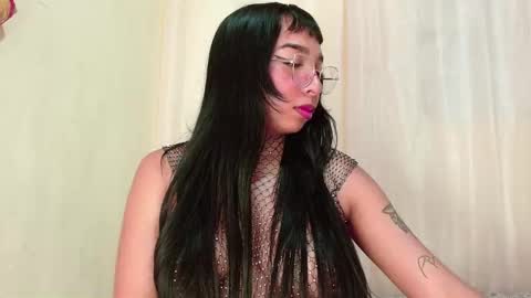 Snapshot of sweetkairi chatting on 11-20-25, 03:50 mishel online show from 11-20-25, 03:50