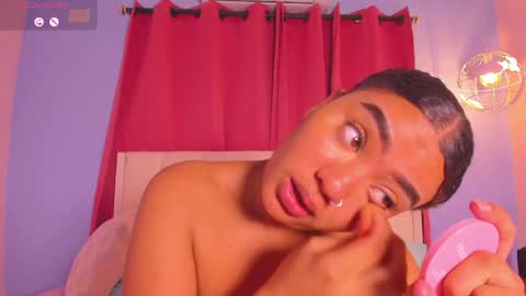 Snapshot of sweetkimmie_ chatting on 06-04-26, 01:39 Isabel online show from 06-04-26, 01:39