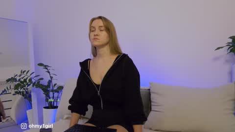 SweetKira1 online show from 11-24-25, 03:34