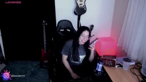 Snapshot of sweetkisses11 chatting on 02-20-26, 08:05 Akirarose777 online show from 02-20-26, 08:05