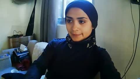 Snapshot of sweetlatinafit chatting on 04-13-26, 02:00 sweetlatinafit online show from 04-13-26, 02:00