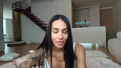 Laura Saenz  Geminis online show from 05-17-26, 03:30