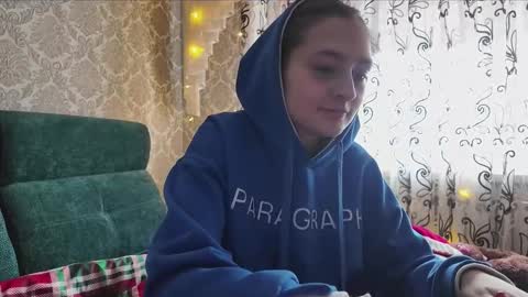 sweetliaison online show from 12-23-25, 07:39