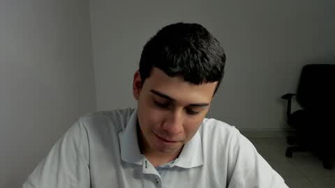 Snapshot of sweetlian_04 chatting on 01-15-25, 03:43 Lian online show from 01-15-25, 03:43