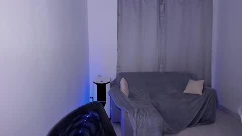 Snapshot of sweetlian_04 chatting on 03-09-25, 04:27 Lian online show from 03-09-25, 04:27