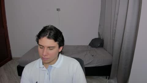 Snapshot of sweetlian_04 chatting on 10-08-25, 07:11 Lian online show from 10-08-25, 07:11