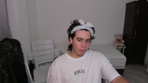 Lian online show from 12-17-25, 06:47