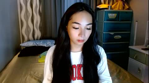 Lilly online show from 05-23-26, 04:07