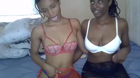 sweetlily_30 online show from 11-03-25, 12:17