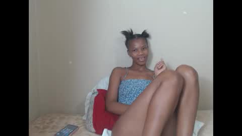 Snapshot of sweetlipss_ chatting on 09-19-25, 06:59 sweetlipss_ online show from 09-19-25, 06:59