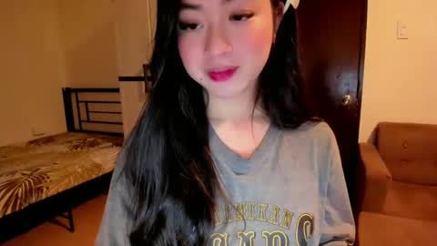 Zoe online show from 10-15-25, 02:44