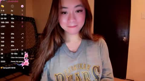 Snapshot of sweetlovepinay04 chatting on 06-01-26, 06:15 Zoe online show from 06-01-26, 06:15