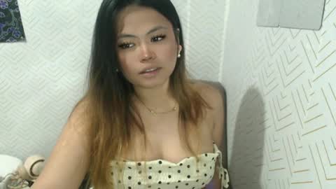 Snapshot of sweetlover_nicole chatting on 06-17-26, 03:57 NICOLE online show from 06-17-26, 03:57