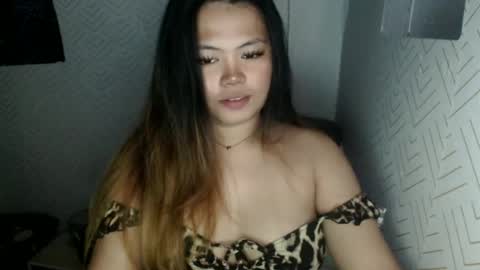 Snapshot of sweetlover_nicole chatting on 06-23-26, 06:06 NICOLE online show from 06-23-26, 06:06
