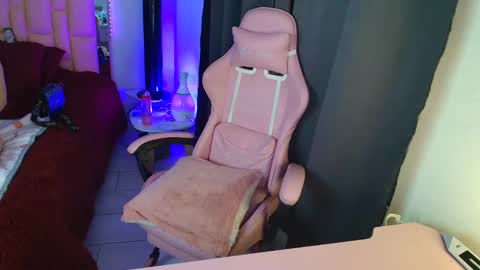 Snapshot of sweetlune chatting on 01-05-25, 01:24 SweetLune online show from 01-05-25, 01:24