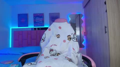 Snapshot of sweetlune chatting on 09-26-25, 07:18 SweetLune online show from 09-26-25, 07:18