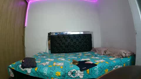 Snapshot of sweetmagic6 chatting on 10-26-25, 02:28 sweetmagic6 online show from 10-26-25, 02:28