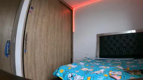 Snapshot of sweetmagic6 chatting on 10-27-25, 12:42 sweetmagic6 online show from 10-27-25, 12:42