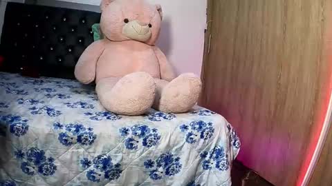 Snapshot of sweetmagic6 chatting on 01-13-26, 11:21 sweetmagic6 online show from 01-13-26, 11:21