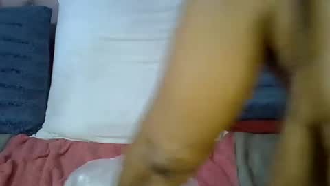 Snapshot of sweetmellowx1 chatting on 01-25-25, 06:34 sweetmellowx1 online show from 01-25-25, 06:34