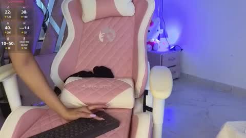 Mia  online show from 03-03-25, 05:07