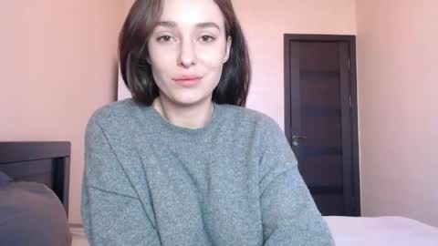 Mia online show from 04-08-26, 12:16