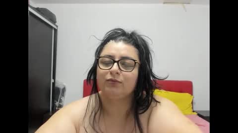 Snapshot of sweetmiki9 chatting on 12-13-24, 01:26 sweetmiki9 online show from 12-13-24, 01:26