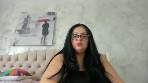 Snapshot of sweetmiki9 chatting on 06-08-26, 12:49 sweetmiki9 online show from 06-08-26, 12:49