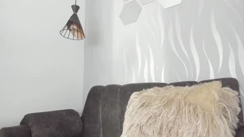 Snapshot of sweetmom1 chatting on 11-21-25, 06:06 Monic online show from 11-21-25, 06:06