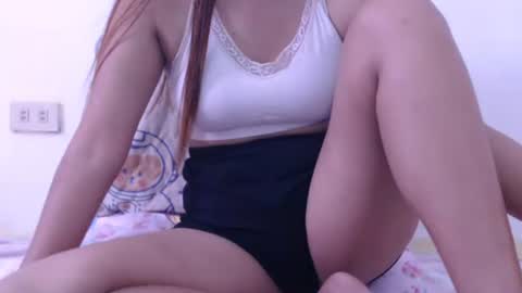 Snapshot of sweetness002 chatting on 10-13-25, 01:05 NESS online show from 10-13-25, 01:05