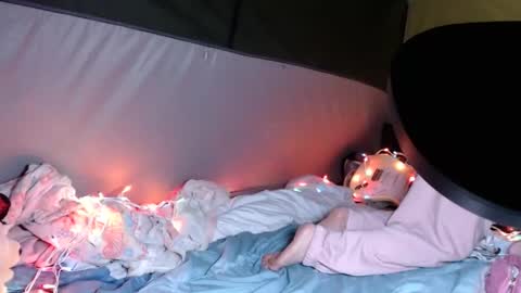 Snapshot of sweetnissapril chatting on 12-15-24, 03:56 April online show from 12-15-24, 03:56