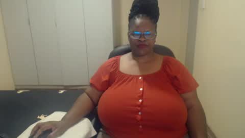 sweetnoziexxx online show from 02-17-25, 05:36