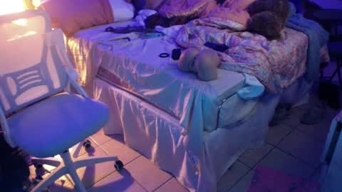 Snapshot of sweetnsexy95 chatting on 02-03-25, 12:47 WeAim2PZzz online show from 02-03-25, 12:47