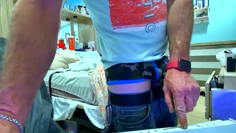 Snapshot of sweetnsexy95 chatting on 02-20-25, 08:36 WeAim2PZzz online show from 02-20-25, 08:36