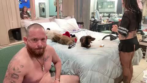 Snapshot of sweetnsexy95 chatting on 11-28-25, 05:15 WeAim2PZzz online show from 11-28-25, 05:15