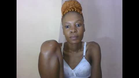 Snapshot of sweetpetite254 chatting on 02-08-26, 02:04 ESTHER online show from 02-08-26, 02:04