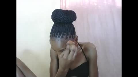 ESTHER online show from 05-12-26, 06:54