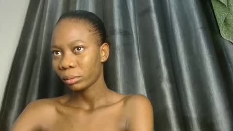 Snapshot of sweetpussy135 chatting on 12-16-25, 04:06 slim ivy online show from 12-16-25, 04:06