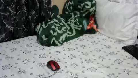 Snapshot of sweetqueen04 chatting on 12-05-24, 12:44 princess Nelly online show from 12-05-24, 12:44