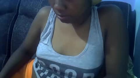 Snapshot of sweetqueen20 chatting on 04-24-26, 02:58 queen online show from 04-24-26, 02:58
