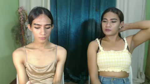 Snapshot of sweetqueen_honey chatting on 07-18-26, 12:20 sweetqueen_honey online show from 07-18-26, 12:20