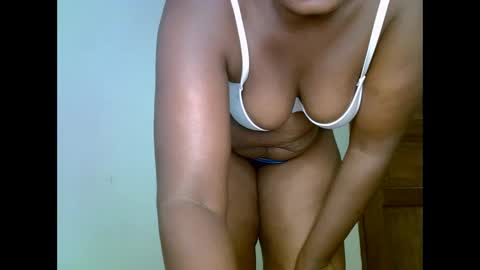 sweetrenne online show from 02-15-25, 07:49