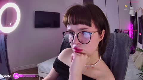 Snapshot of sweetriso chatting on 06-06-26, 08:24 Alice online show from 06-06-26, 08:24
