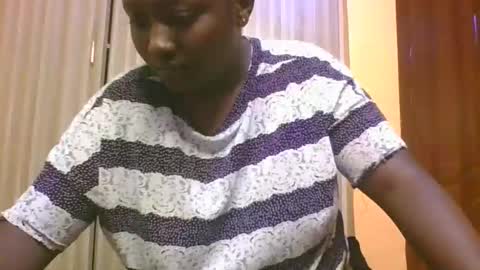 Snapshot of sweetrose2049 chatting on 02-11-26, 08:58 Rose Watetu online show from 02-11-26, 08:58