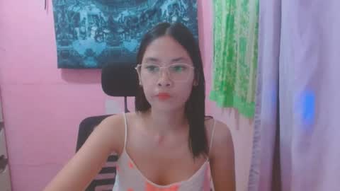 Mia online show from 06-29-26, 05:25